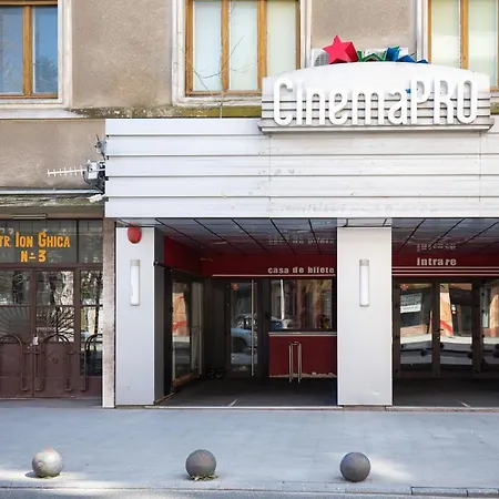 Metropole - Old Apartment *