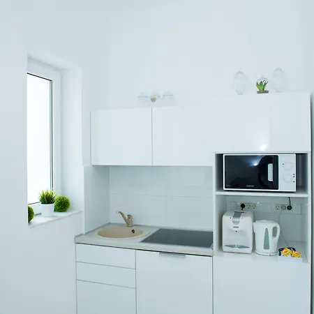 Metropole - Old Apartment *