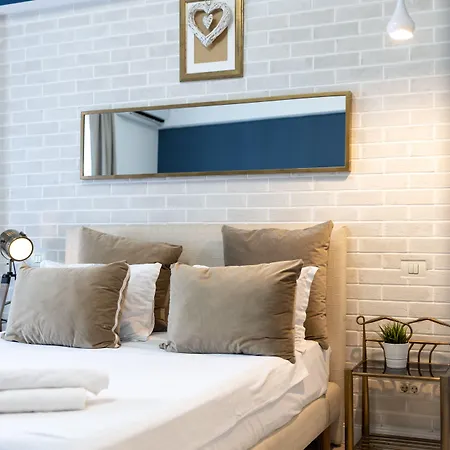 Metropole - Old Apartment *