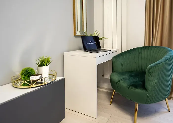 Metropole - Old Apartment Bucharest