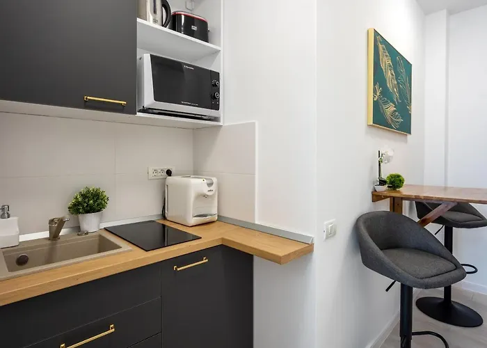 Metropole - Old Βουκουρέστι