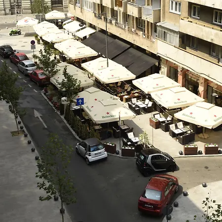 Metropole - Old Apartment Bukarest