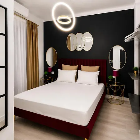 Metropole - Old Apartment